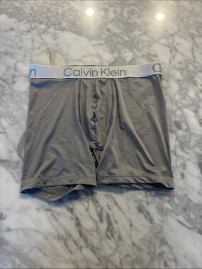 Calvin Klein Men’s Light Gray Boxer Briefs with White Waistband